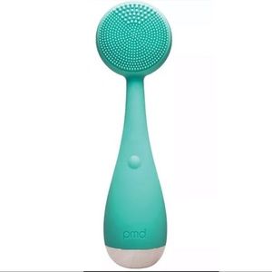 PMD clean facial brush
